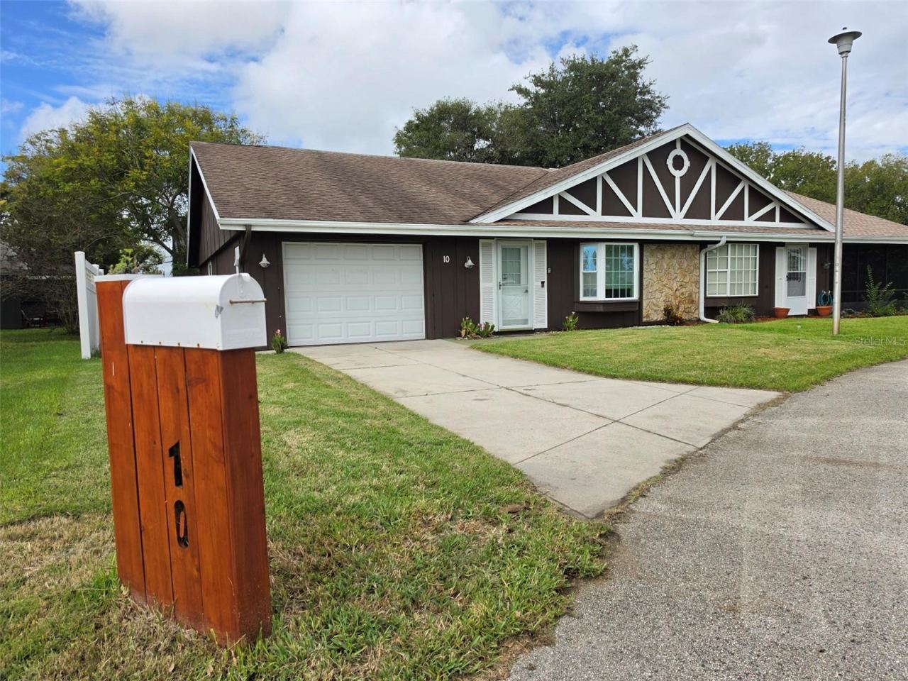 10 Eagle Ln, New Smyrna Beach