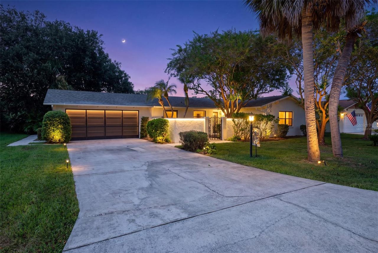 83 Farragut Dr, Palm Coast, FL 32137