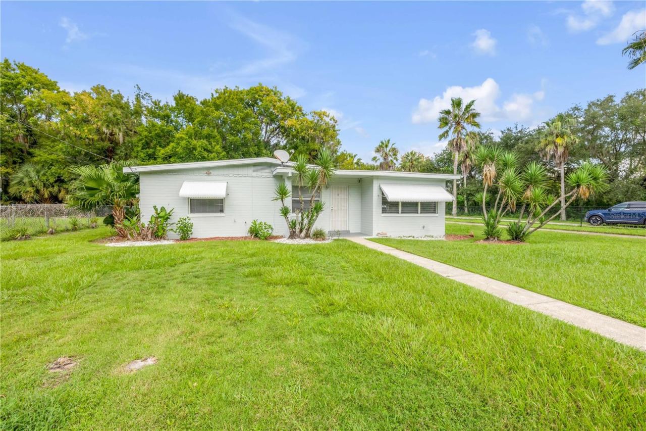 Photo 3 of 121 Eddie Rd, New Smyrna Beach, FL 32168