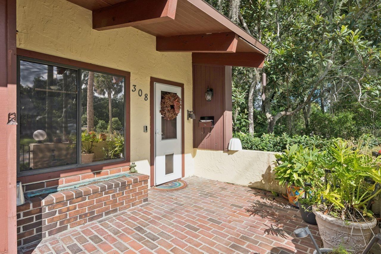 Photo 2 of 308 N Garfield Ave, Deland, FL 32724