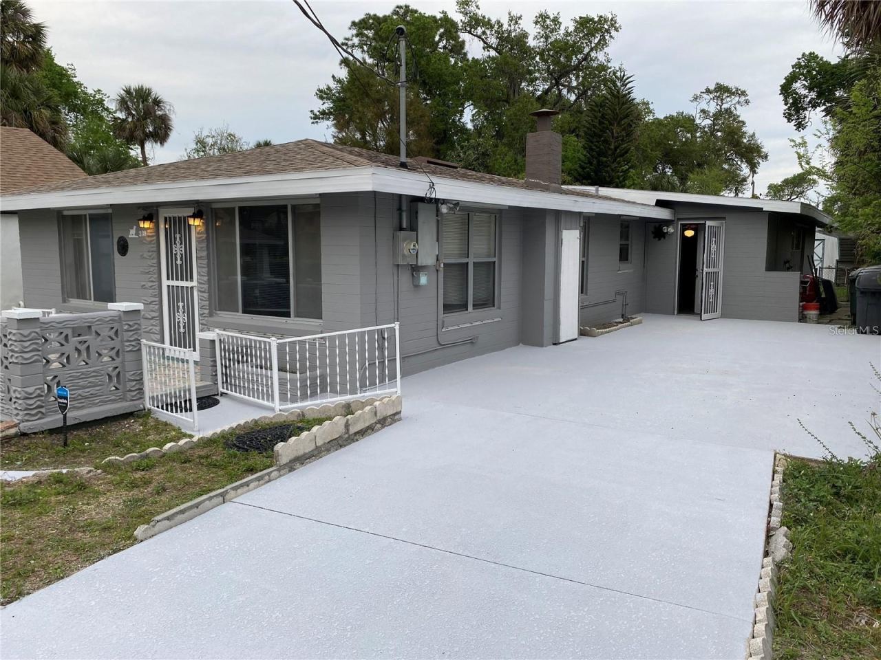 Photo 2 of 239 Desoto St, Daytona Beach, FL 32114