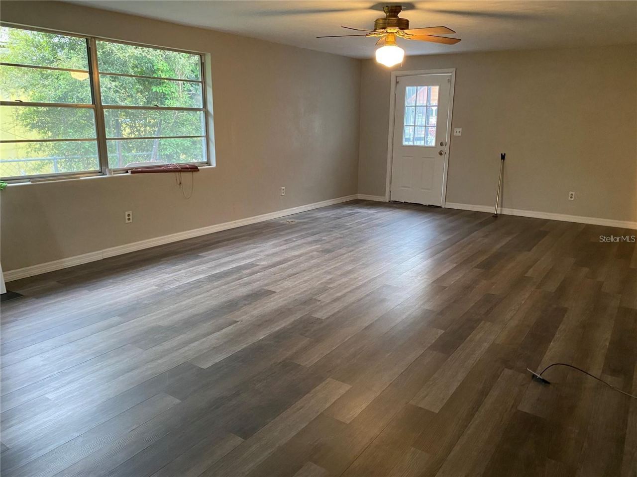 Photo 3 of 239 Desoto St, Daytona Beach, FL 32114