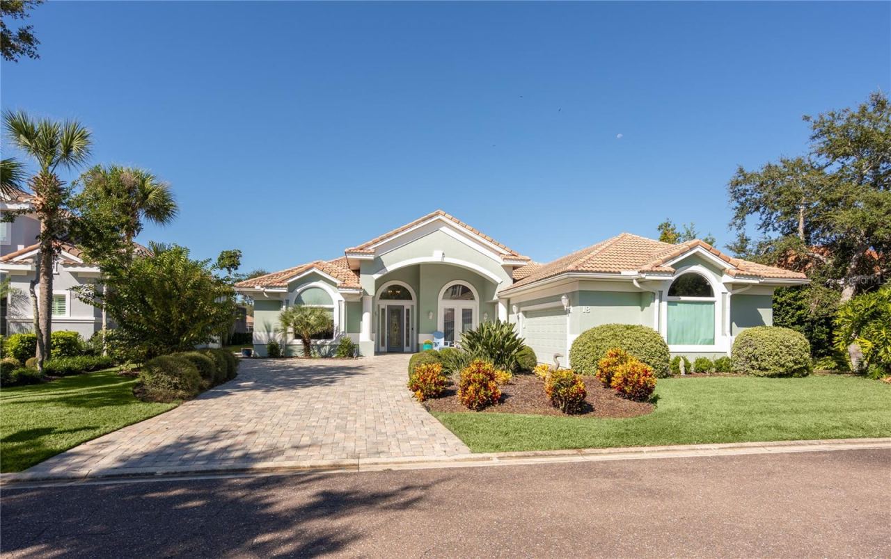 Photo 2 of 18 Oak View Cir E, Palm Coast, FL 32137