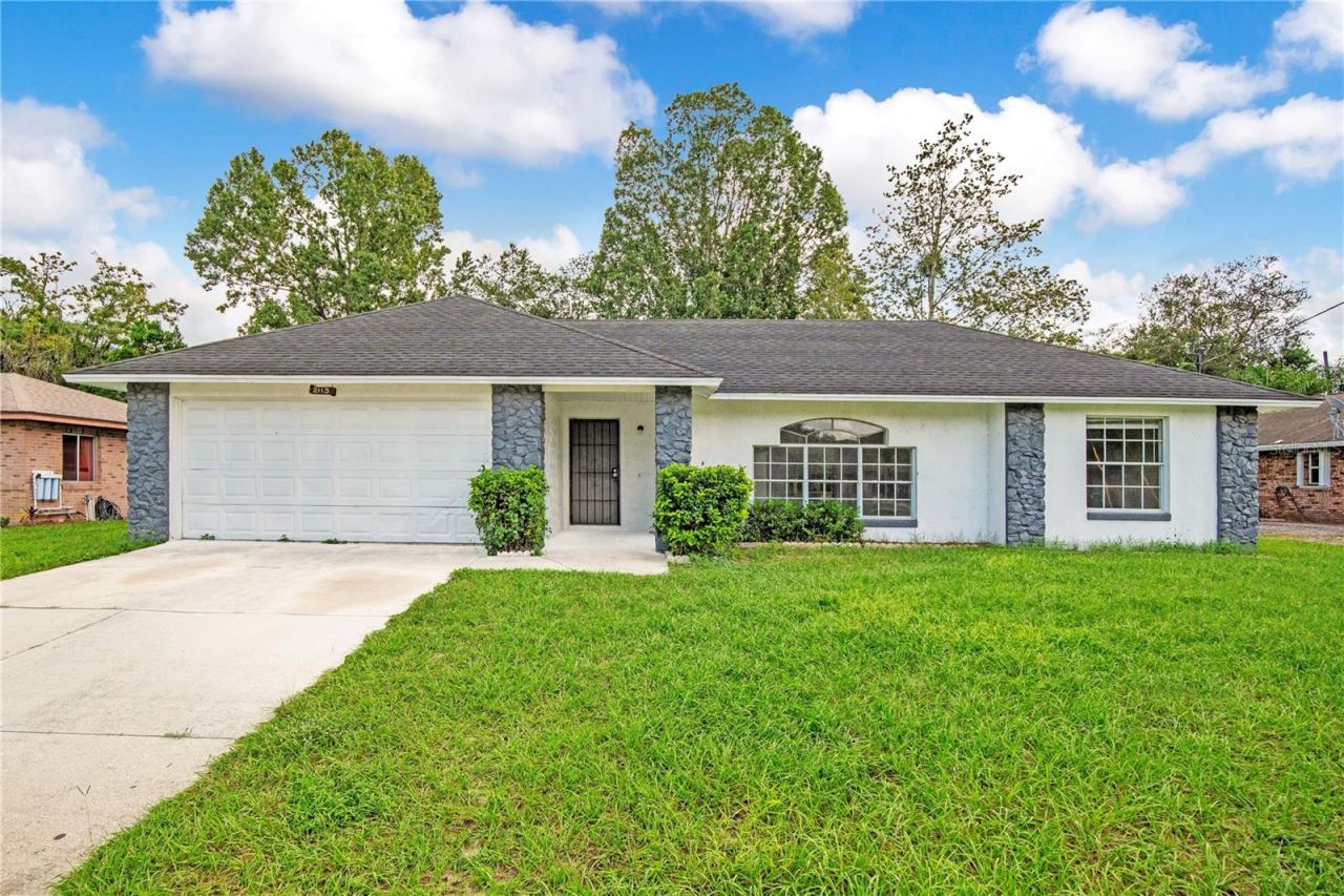 2113 N Normandy Blvd, Deltona, FL 32725
