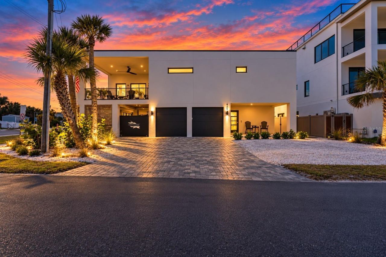 Photo 2 of 429 Columbus Ave, New Smyrna Beach, FL 32169