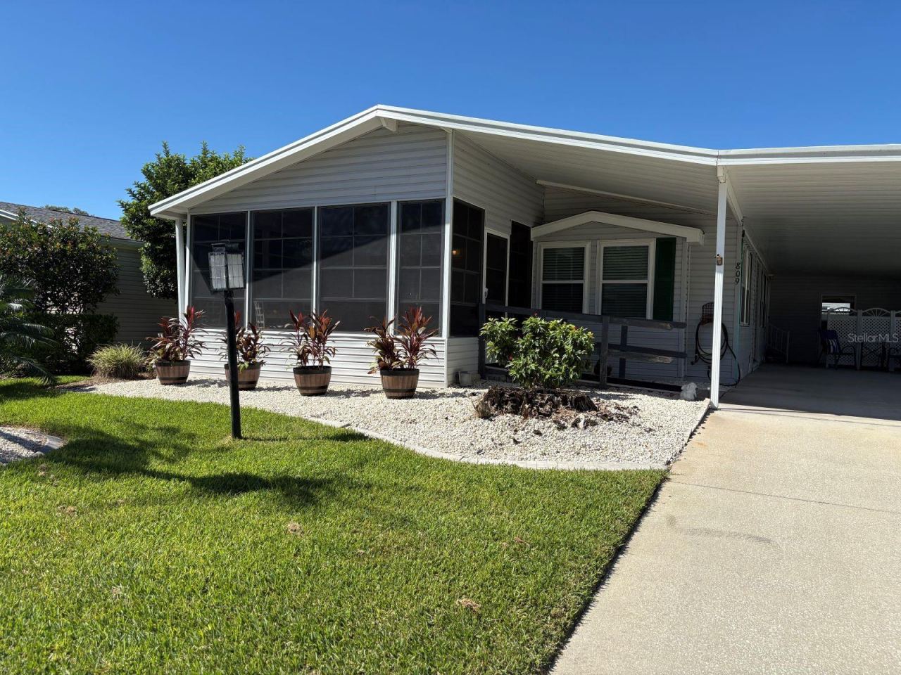 809 Starboard Ave, Edgewater