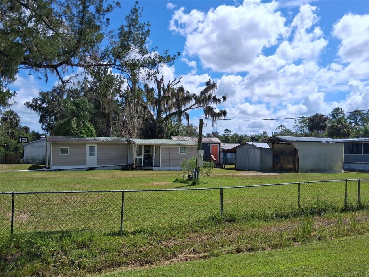 Photo 2 of 249 Cheryl Elaine Dr, Bunnell, FL 32110