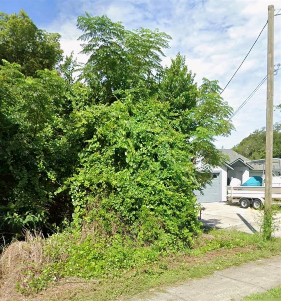 Photo 2 of 249 Angeles Rd, Debary, FL 32713