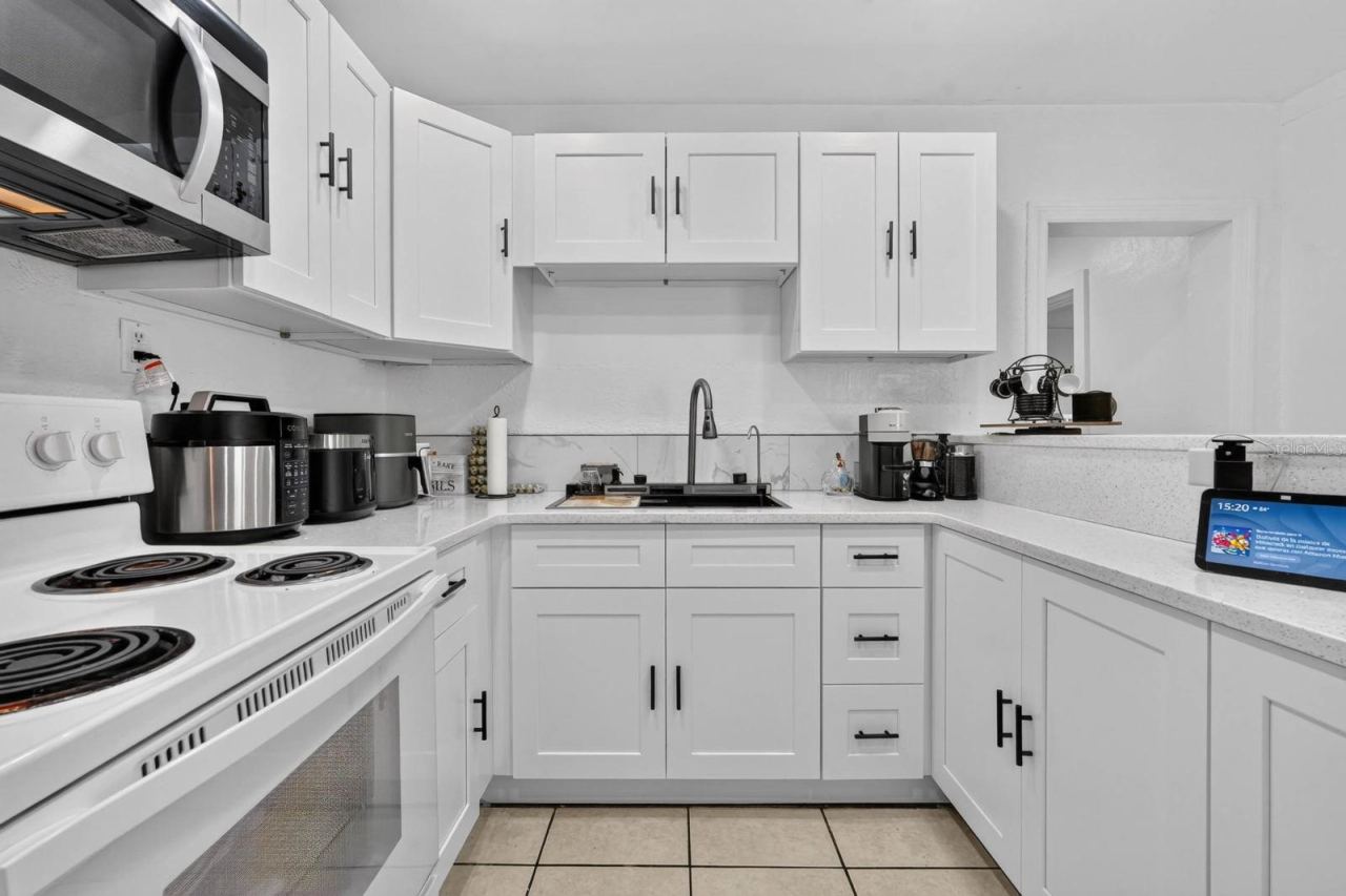 Photo 5 of 1214 Flomich St, Daytona Beach, FL 32117