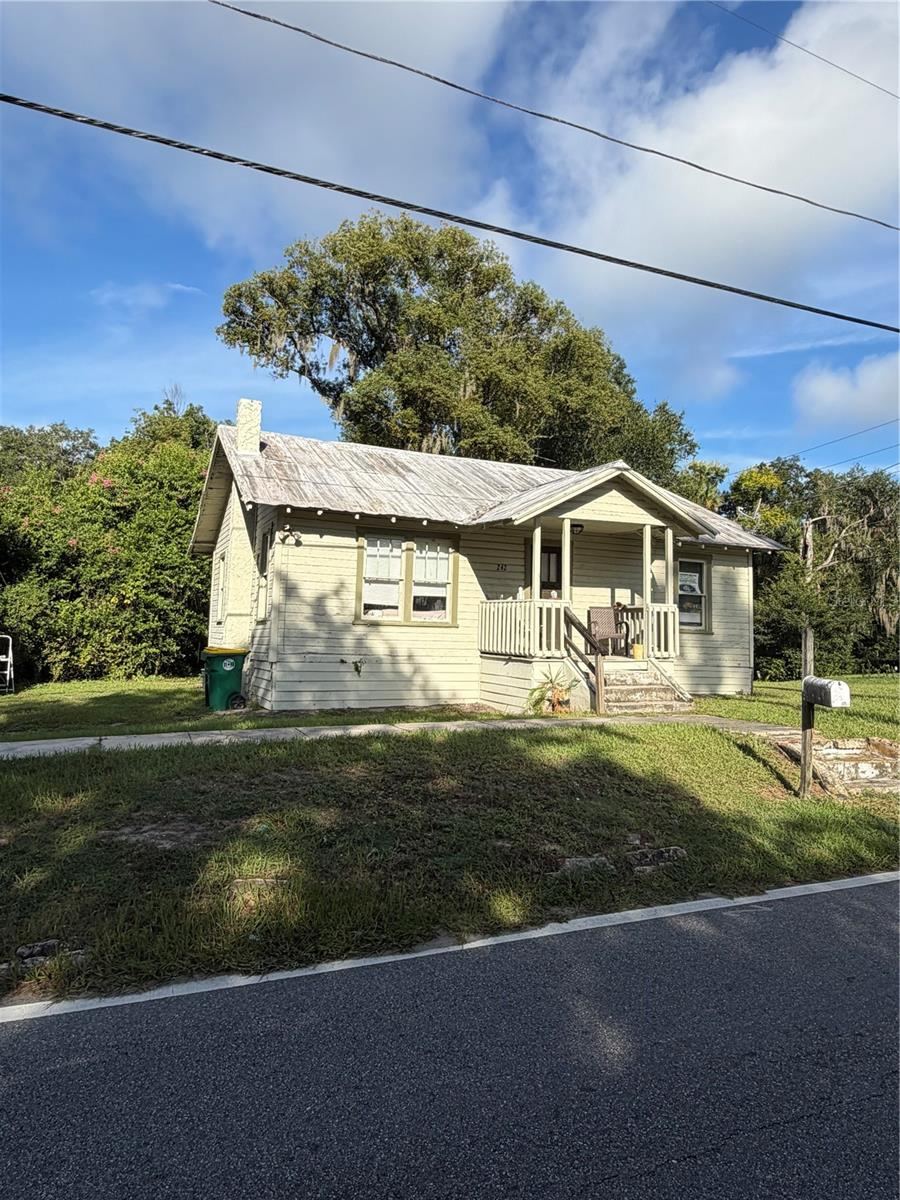 Photo 3 of 730 Lindley Blvd, Deland, FL 32724