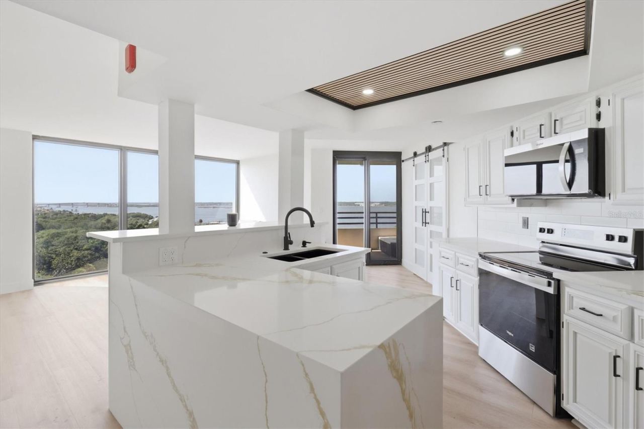 Photo 3 of 1 Oceans West Blvd #8b1, Daytona Beach Shores, FL 32118