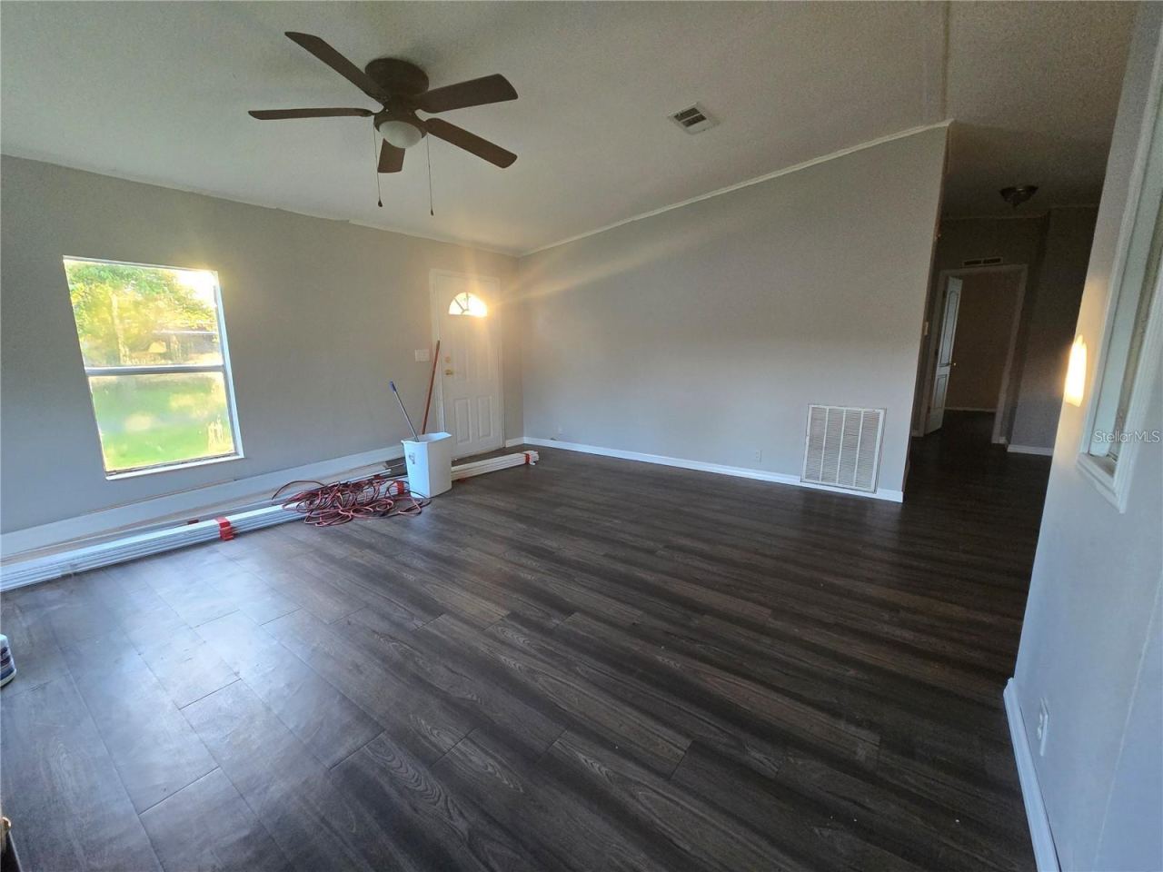 Photo 3 of 208 Pine Tree Trl, Crescent City, FL 32112