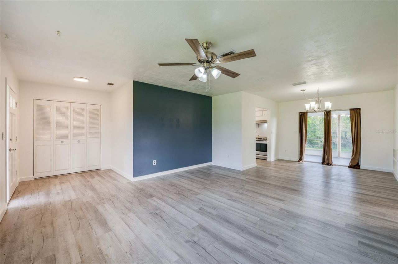 Photo 2 of 971 N Waycross Cir, Deltona, FL 32725