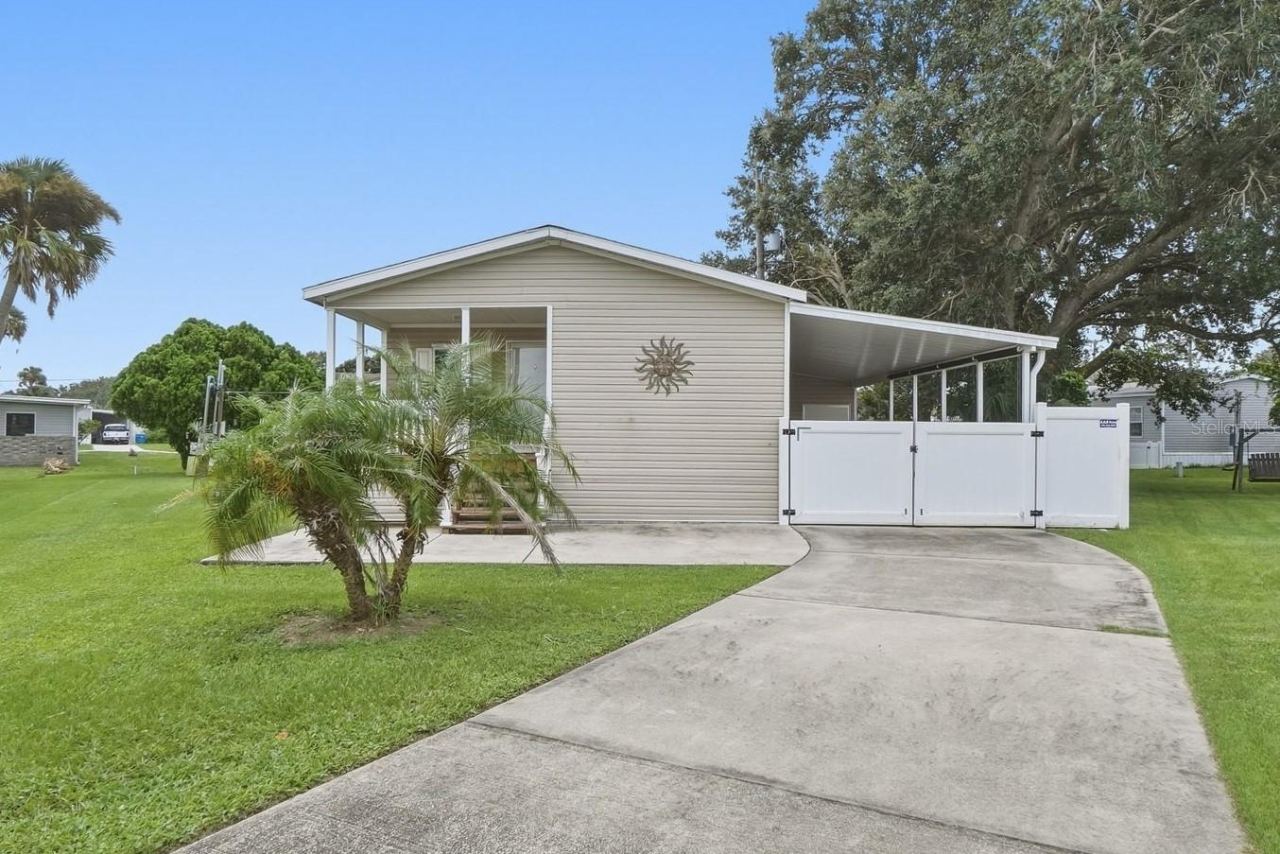 Photo 2 of 4340 Cypress Way, Edgewater, FL 32141