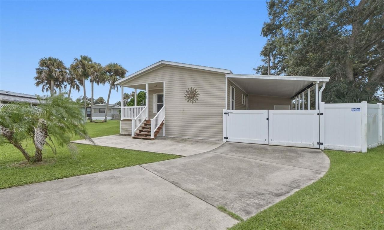 Photo 3 of 4340 Cypress Way, Edgewater, FL 32141