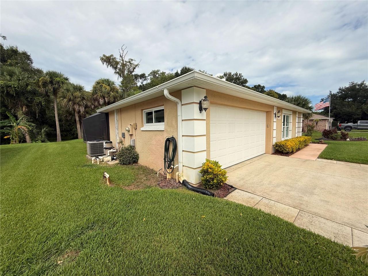 Photo 2 of 3777 Grove View Ln, Port Orange, FL 32129