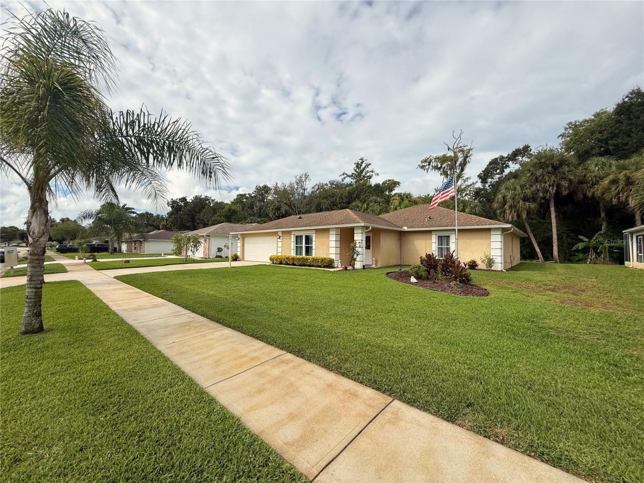 Photo 3 of 3777 Grove View Ln, Port Orange, FL 32129