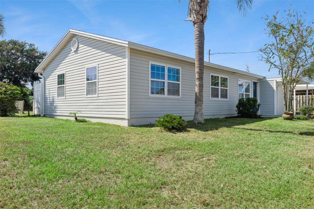 Photo 3 of 2 Robben Ter, Daytona Beach, FL 32118