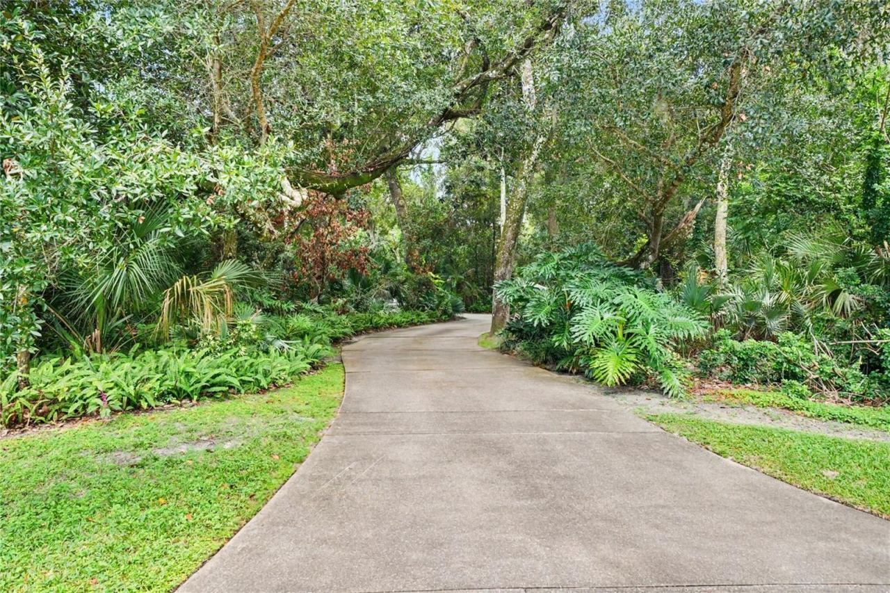 Photo 3 of 649 Charmagne Ln, Port Orange, FL 32127
