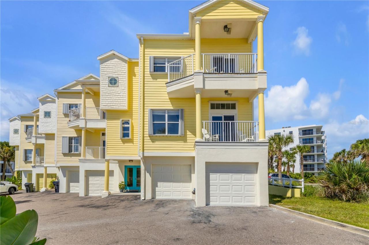 Photo 2 of 530 Esther St, New Smyrna Beach, FL 32169