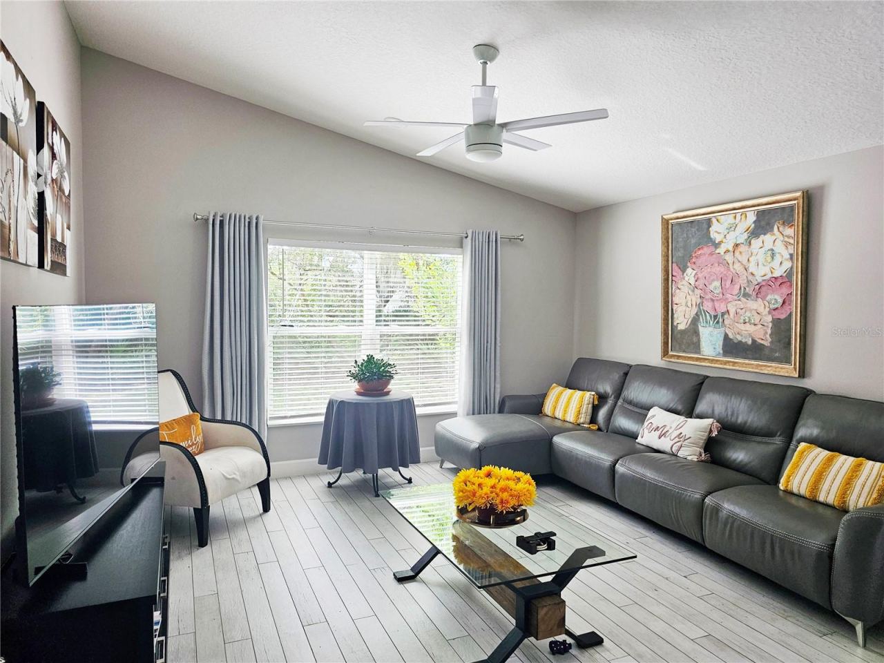 Photo 2 of 259 Toms Rd, Debary, FL 32713