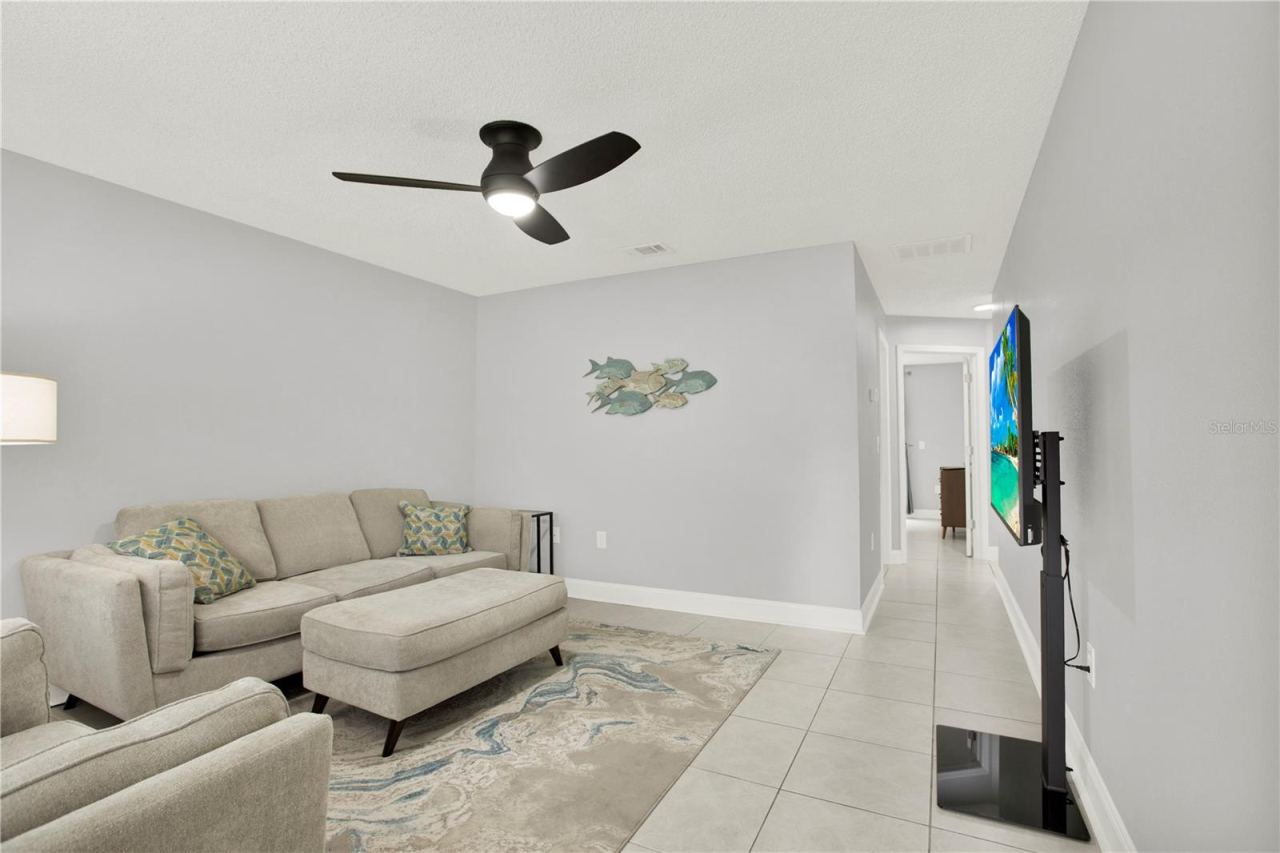 Photo 4 of 1601 Big Tree Rd #203, Daytona Beach, FL 32119