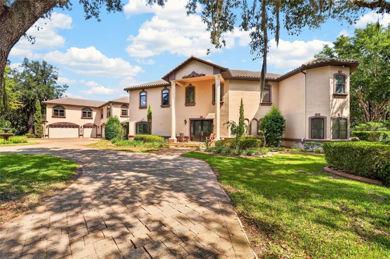 130 Hardesty Lake Rd, Interlachen, FL 32148