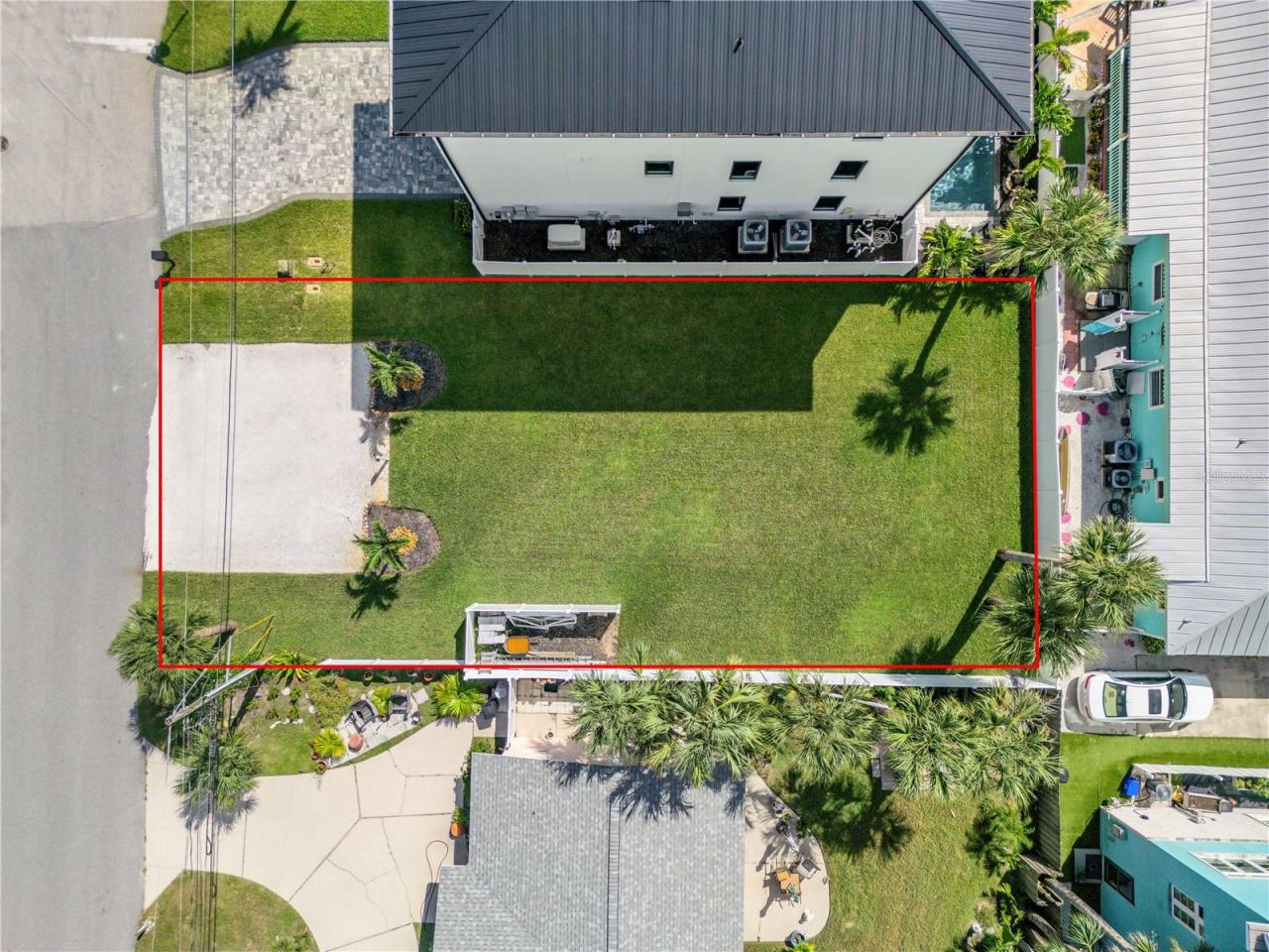 Photo 3 of 407 Lincoln Ave, New Smyrna Beach, FL 32169