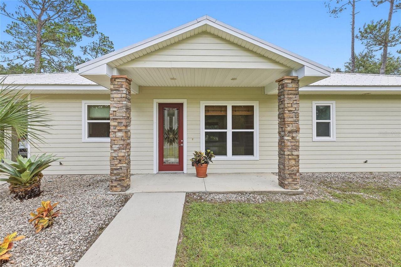 Photo 2 of 71 Perry Ln, Enterprise, FL 32725