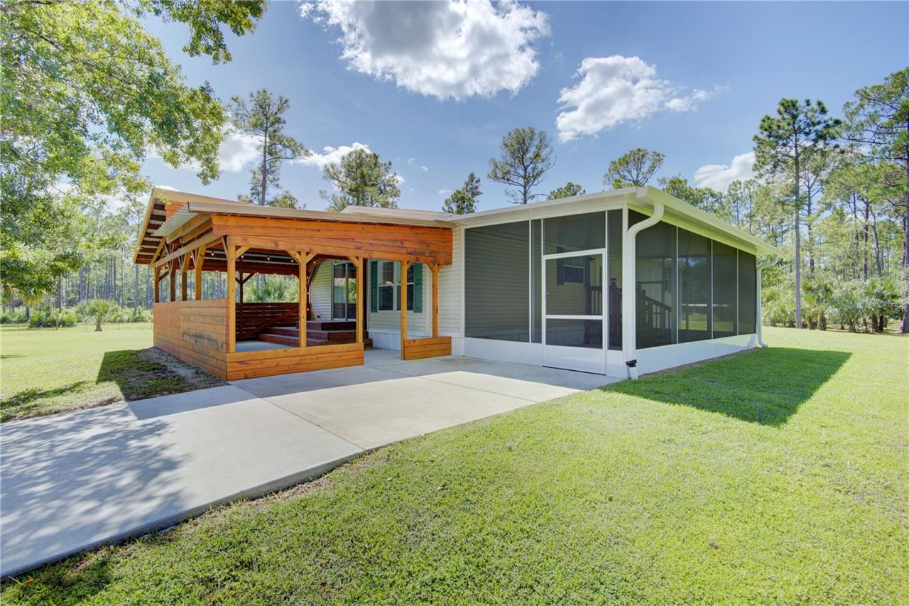 Photo 5 of 420 Smith Rd, Osteen, FL 32764