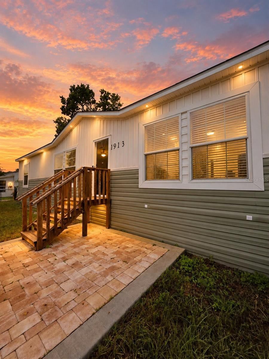 1913 Woodcrest Dr, Ormond Beach