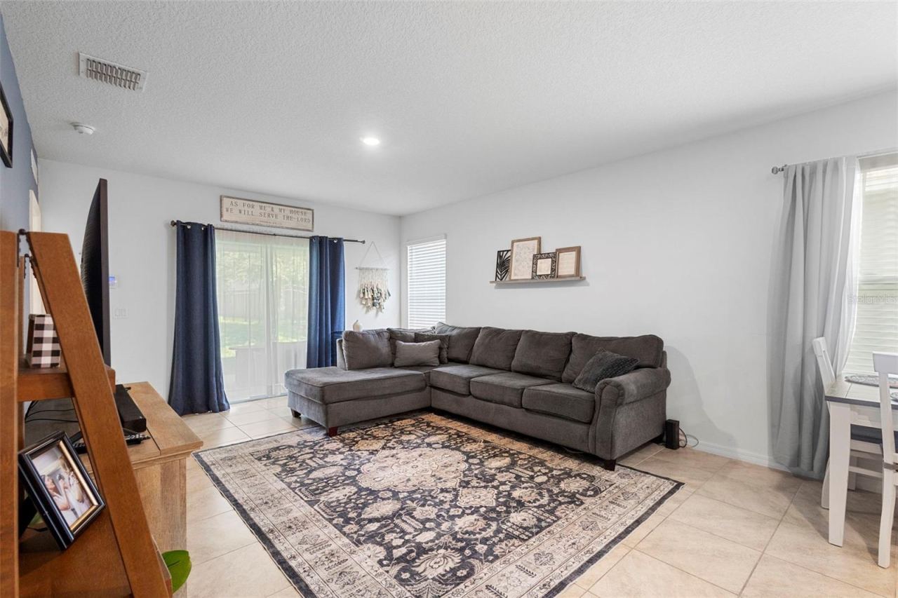 Photo 3 of 211 Duke Dr, Deland, FL 32724