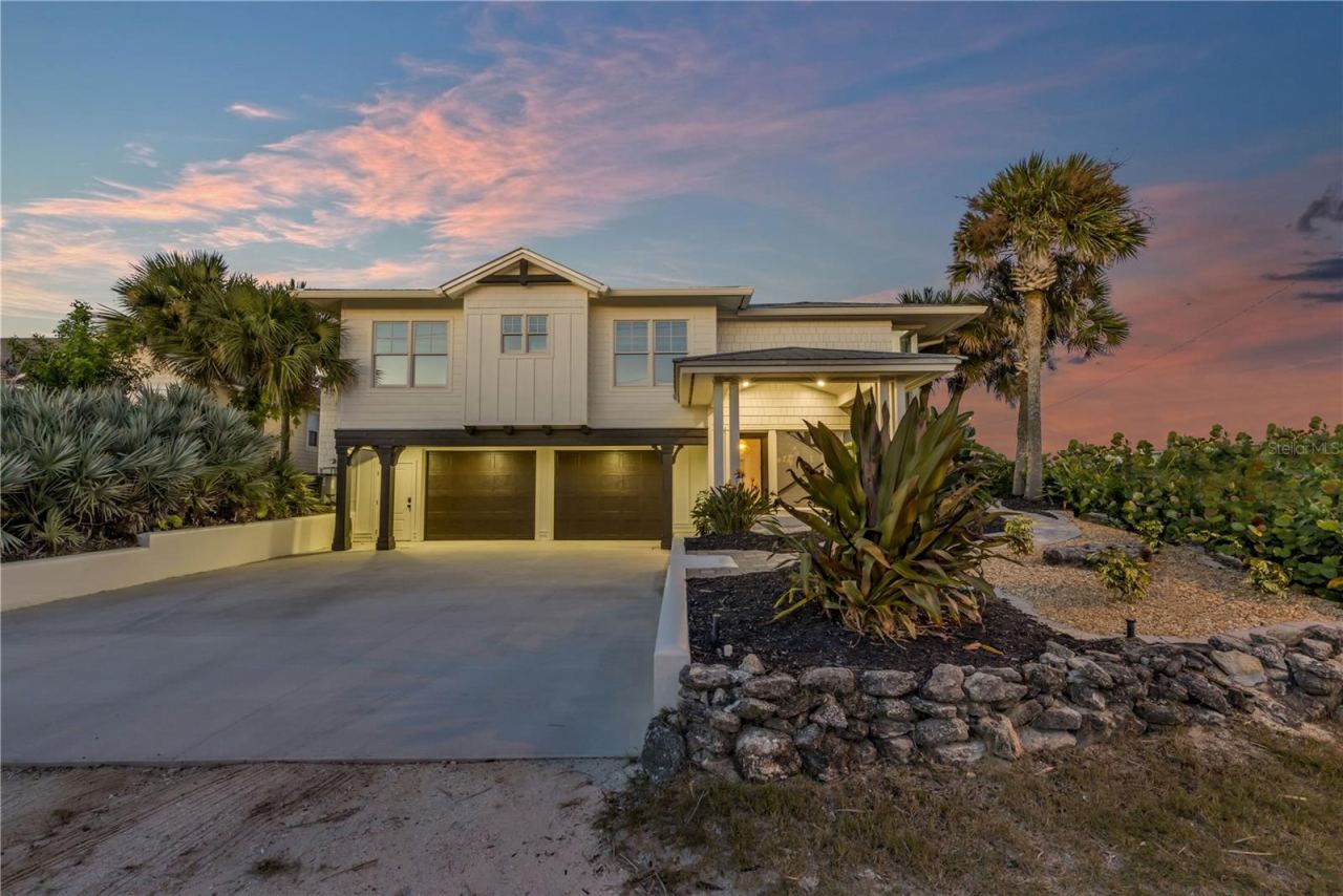Photo 2 of 3111 Hill St, New Smyrna Beach, FL 32169