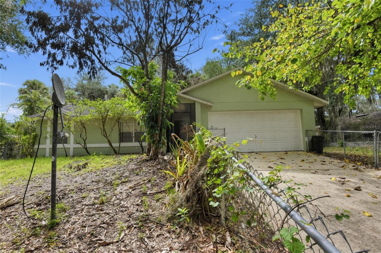 Photo 2 of 235 Toms Rd, Debary, FL 32713