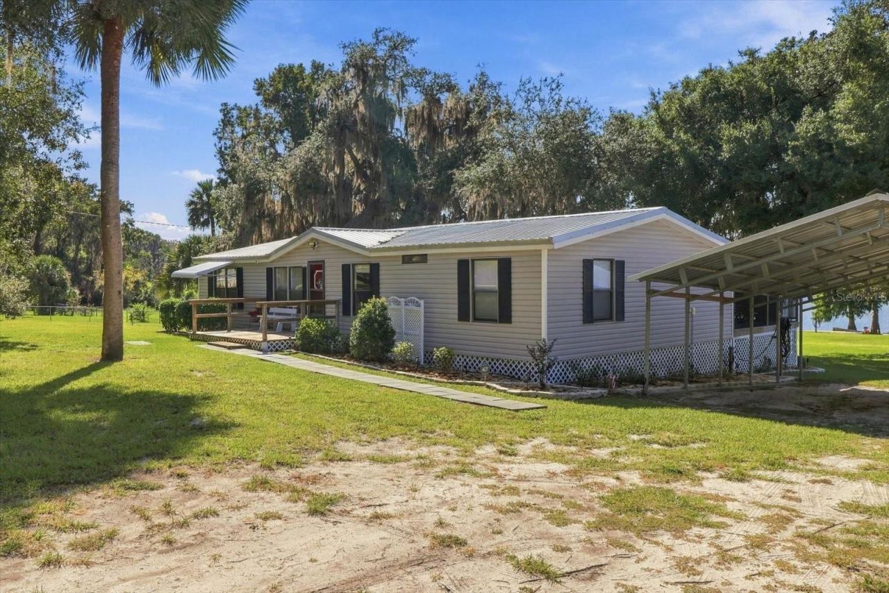 Photo 2 of 145 & 143 Faye St, Hawthorne, FL 32640