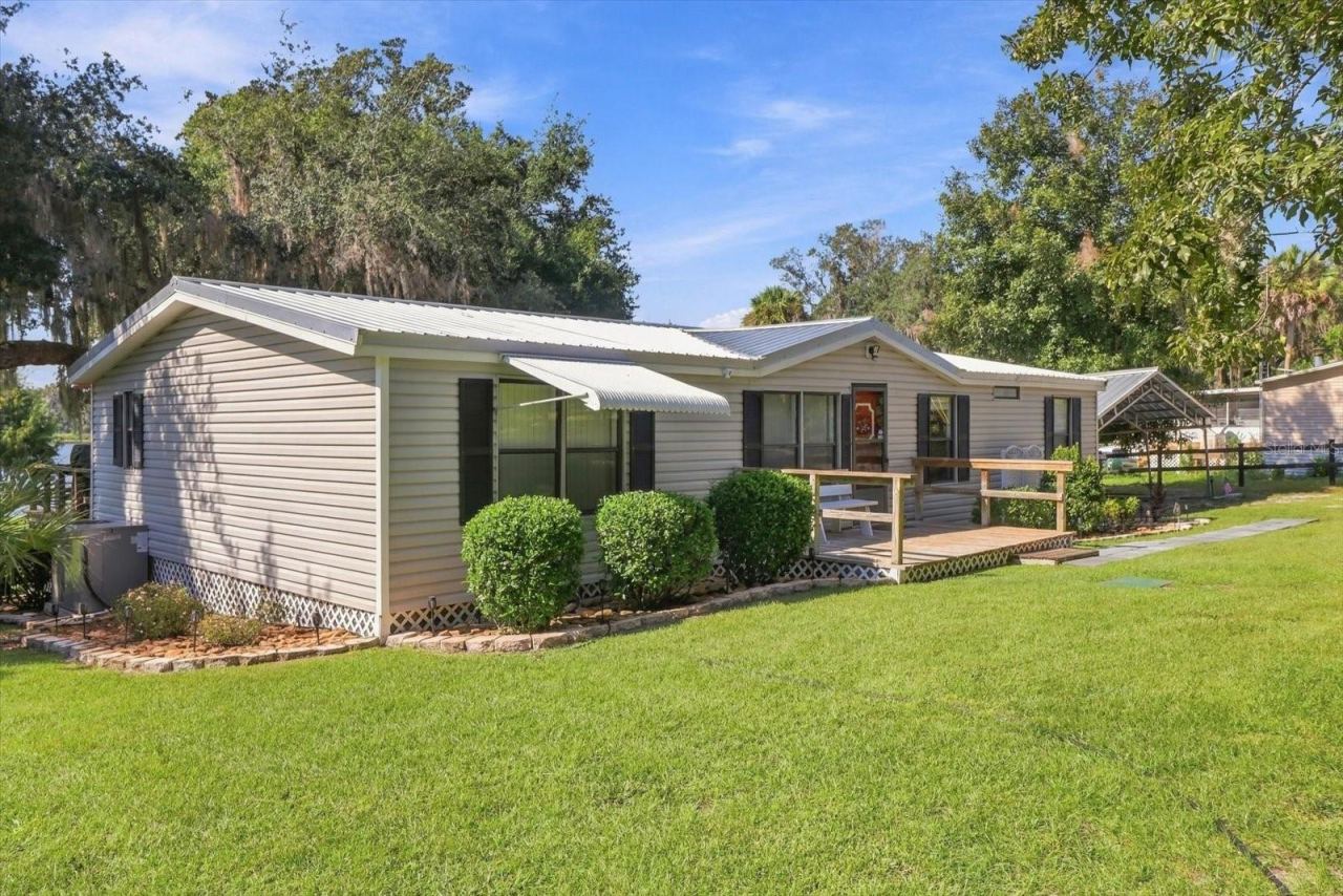 Photo 3 of 145 & 143 Faye St, Hawthorne, FL 32640