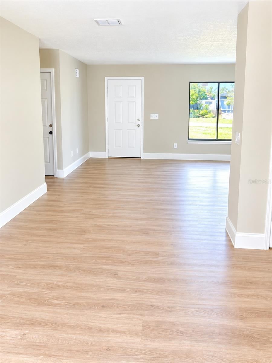 Photo 3 of 1845 Portview Ave, Deltona, FL 32738