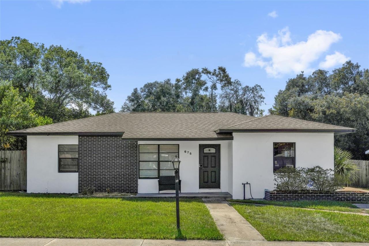 Photo 2 of 675 Hager St, Deltona, FL 32725