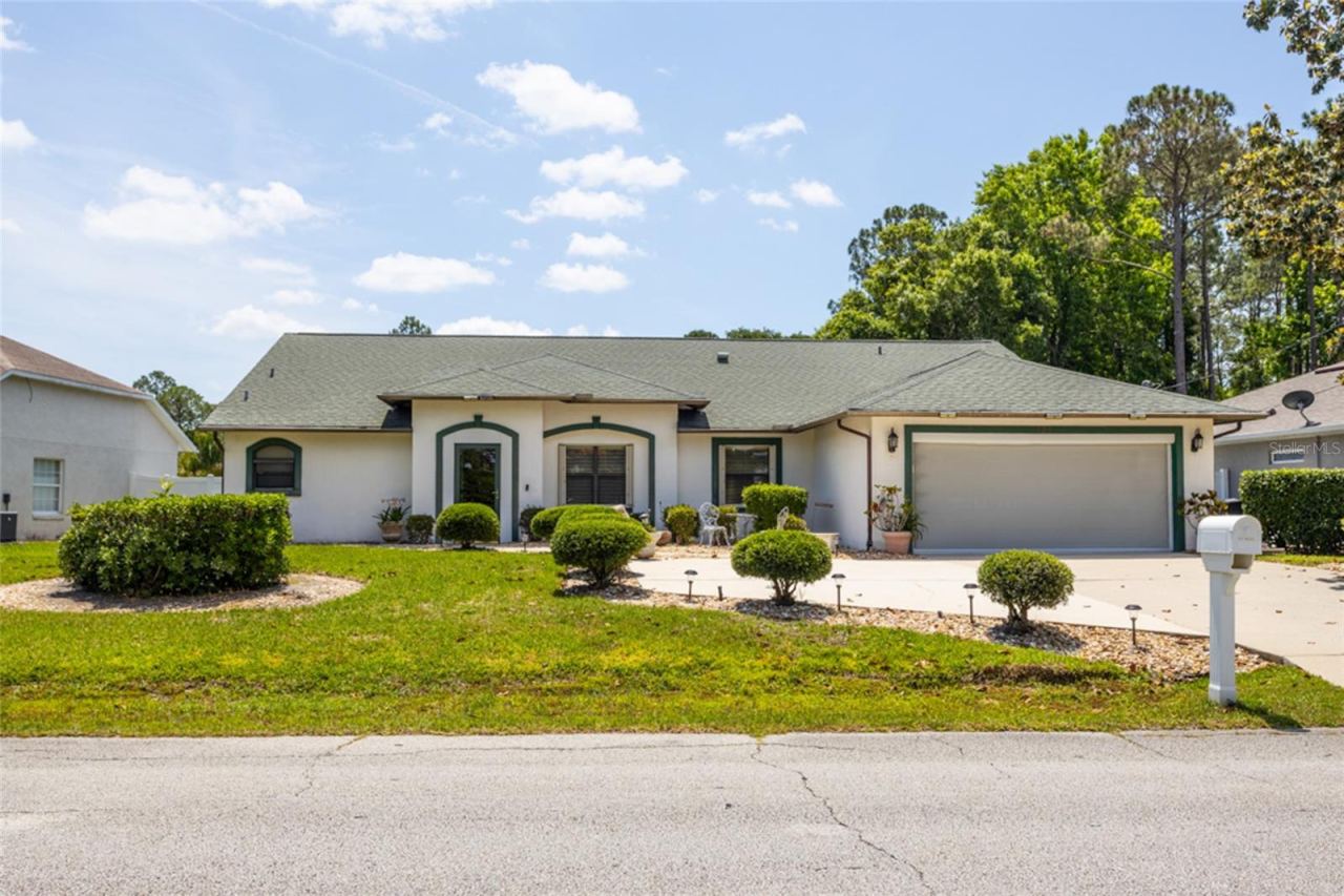 125 Wynnfield Dr, Palm Coast, FL 32164