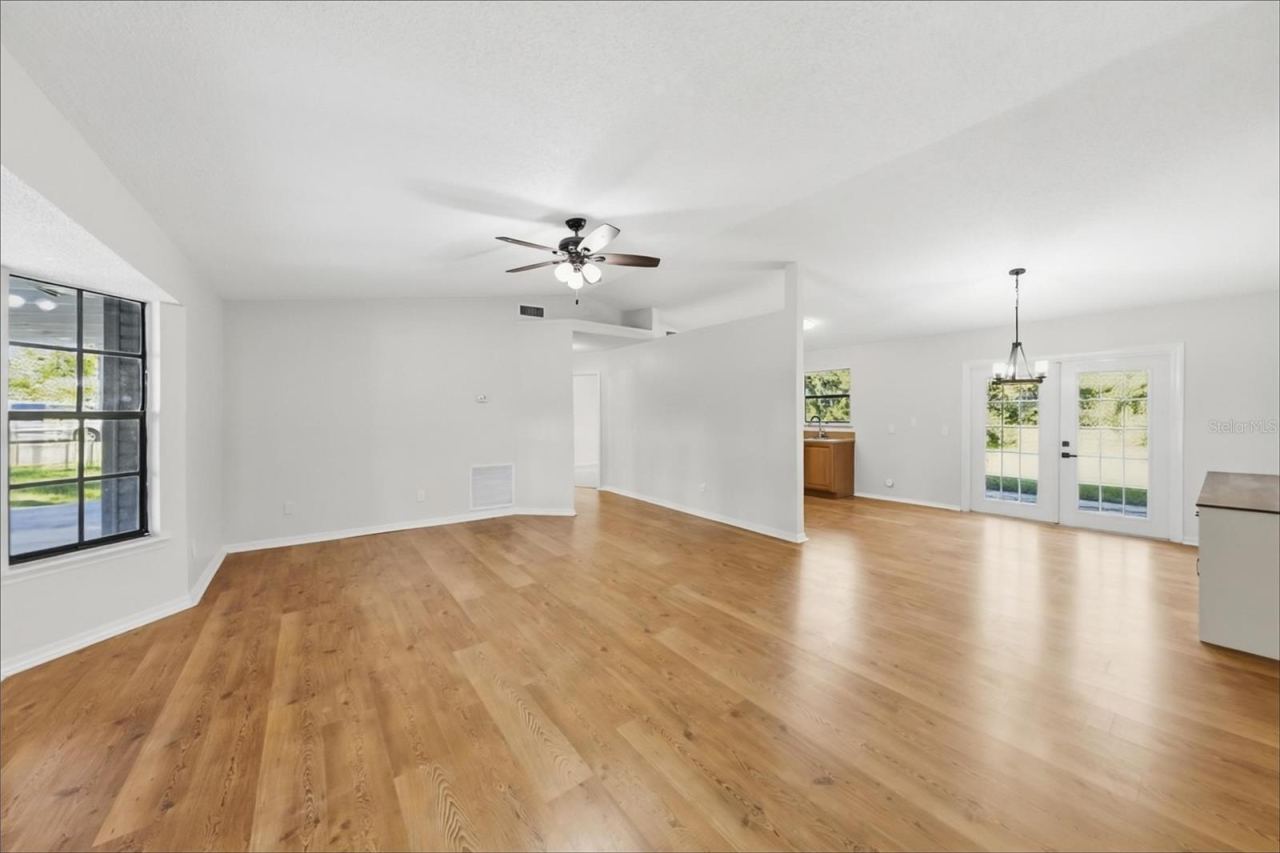 Photo 2 of 2727 Banyan Dr, Edgewater, FL 32141