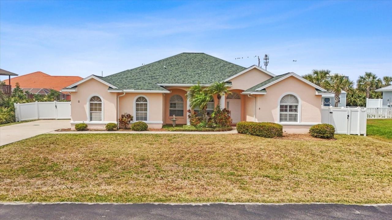 7 Beachside Dr, Palm Coast, FL 32137