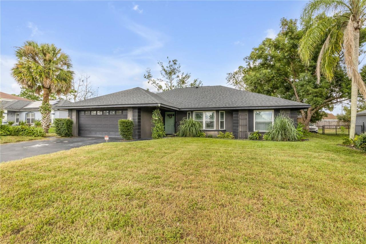 Photo 3 of 519 Birchwood Ln, Deltona, FL 32738