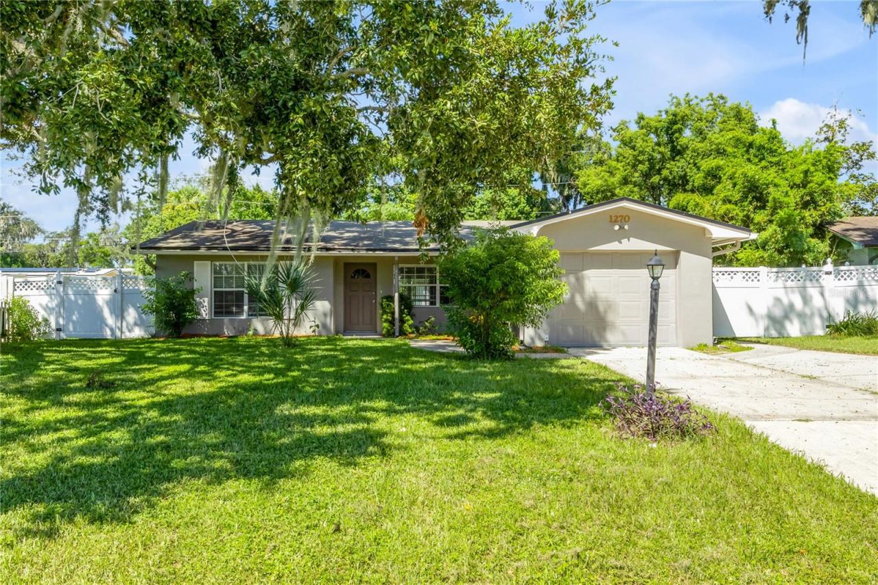 Photo 2 of 1270 E Fowler Dr, Deltona, FL 32725
