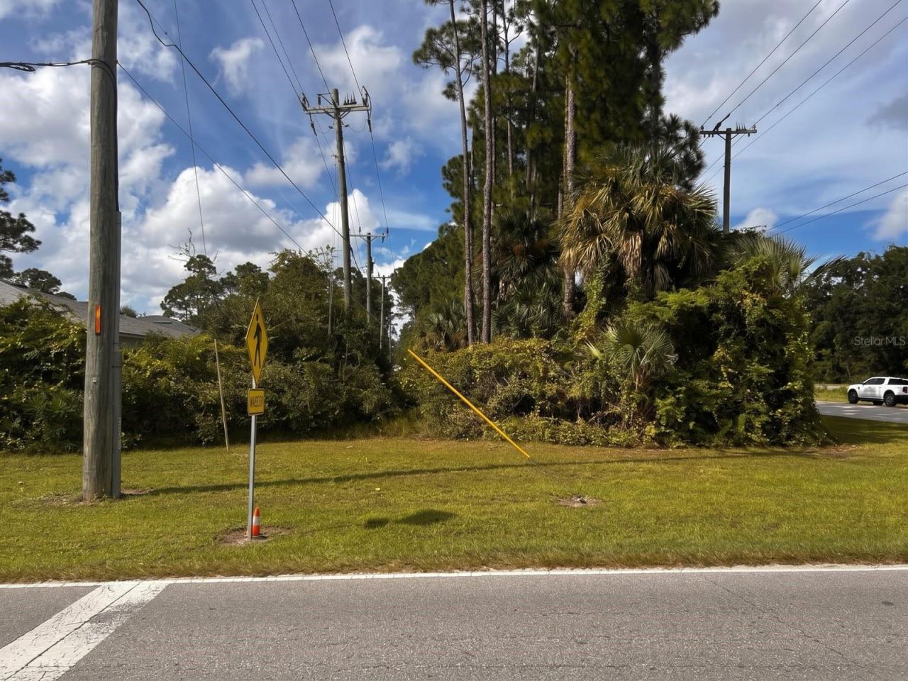 Photo 2 of 2946 Hibiscus Dr, Edgewater, FL 32141