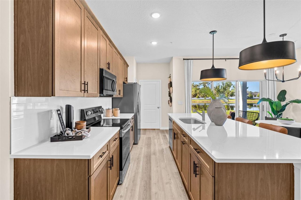 Photo 3 of 669 Florida Elm Ct, Deland, FL 32720