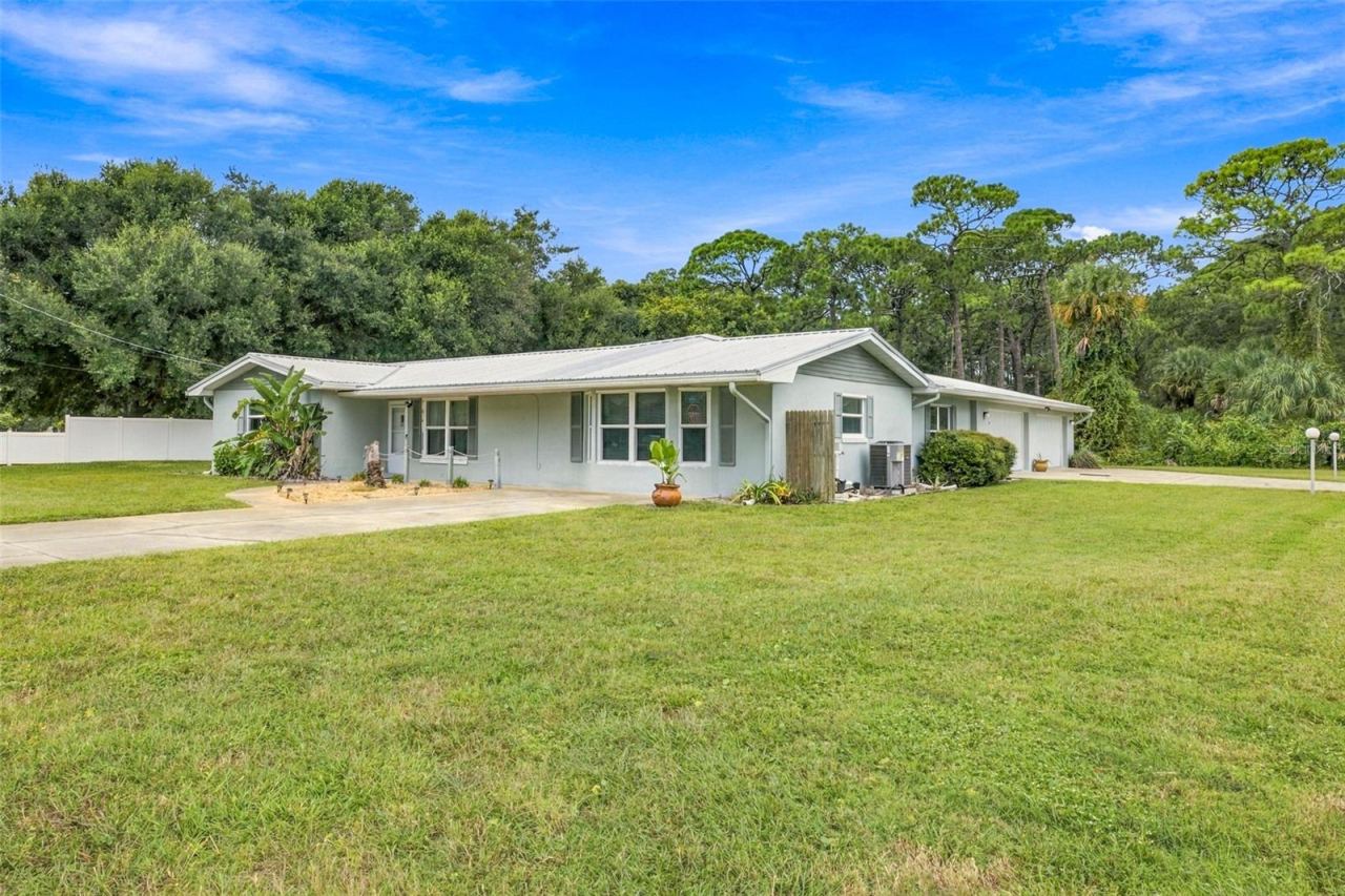 107 N Cory Dr, Edgewater