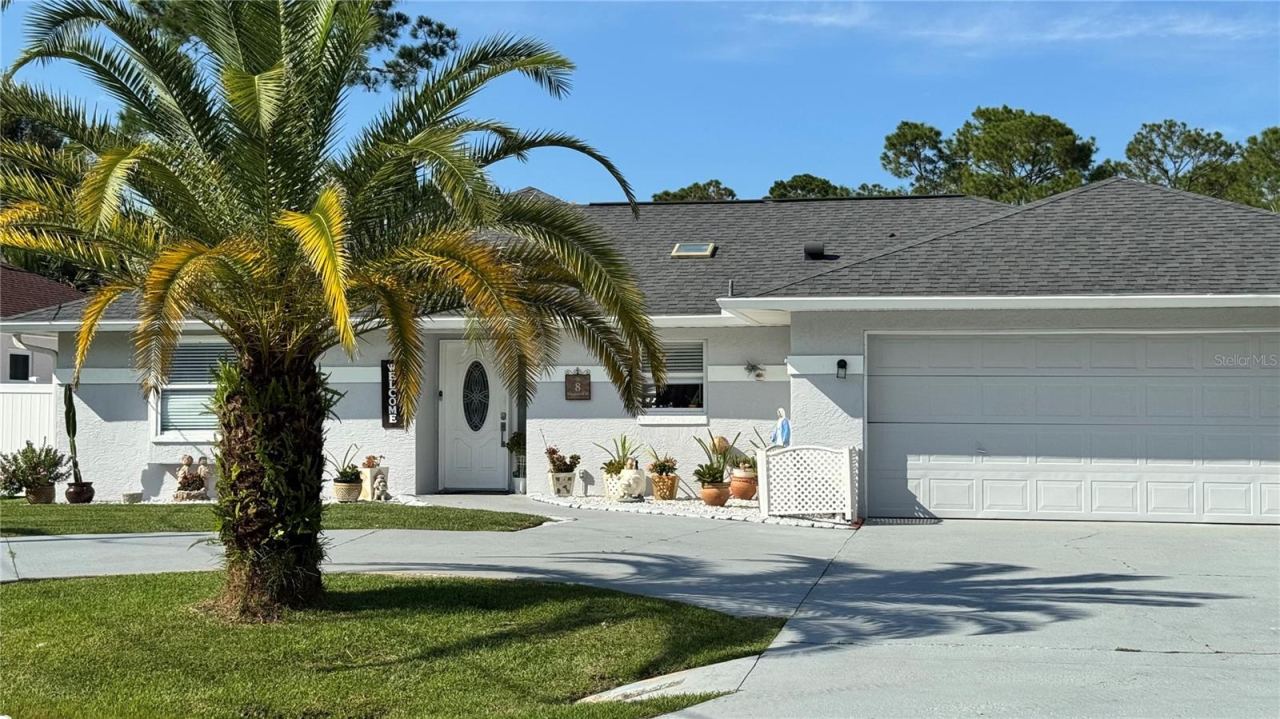 8 Whippoorwill Dr, Palm Coast, FL 32164