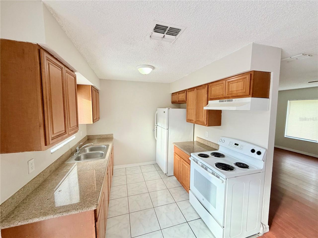 Photo 3 of 661 Gulliver Ave, Deltona, FL 32738