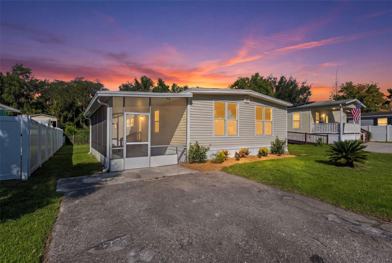 106 Cypress Dr, Debary