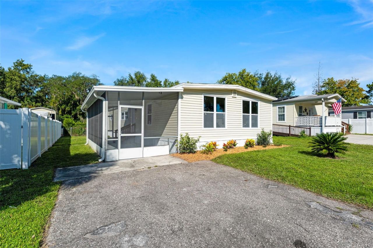 Photo 2 of 106 Cypress Dr, Debary, FL 32713
